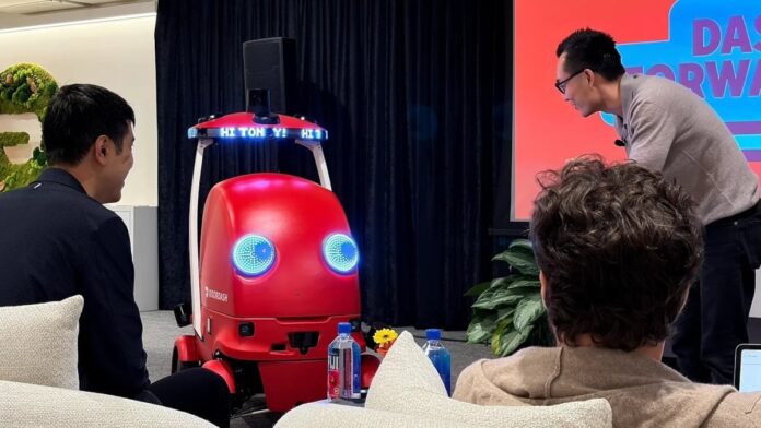 597c74f6-3b60-4883-a568-077967cead25