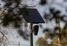 Зростання Опір: Американці Зламують Камери Спостереження на Фоні Побоювань за Конфіденційність