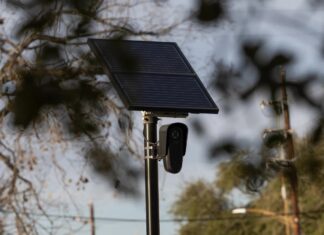 Resistência crescente: americanos vandalizam câmeras de vigilância em meio a preocupações com privacidade