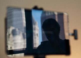 NYC Schools Allow AI Lesson Planning, Ban Automated Grading