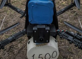 Dai giocattoli per animali domestici alla guerra di precisione: come gli innovatori tecnologici ucraini si stanno orientando verso i droni IA