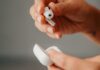 Повідомляється, що Apple планує AirPods з камерами на 2027 рік